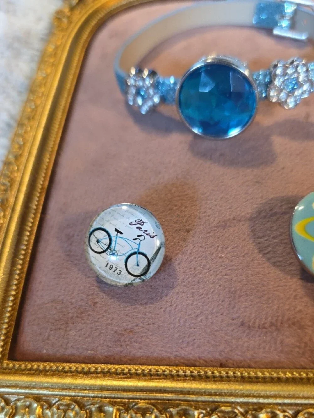 Retro Snap Button Jewelry Set – Blue Glitter Bracelet + 3 Charms!